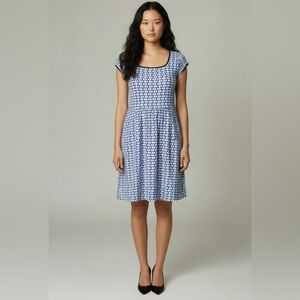 JUDE CONNALLY BLUE WHITE CHAIN LINK KNEE LENGTH SCOOP NECK DRESS EUC (M)
